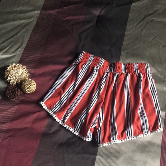 Comfy Shorts - Picture 2 of 3
